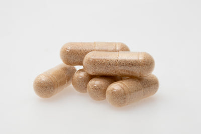 Ginkgo biloba a ženšen (stromy ginka dvojlaločného a čínsky ženšen)